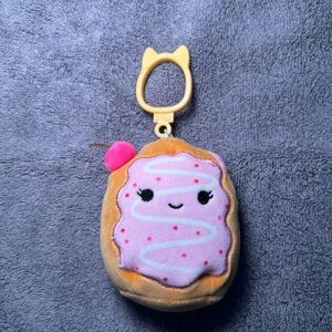 Squishmallows Perl Pastry Clip-On Plush